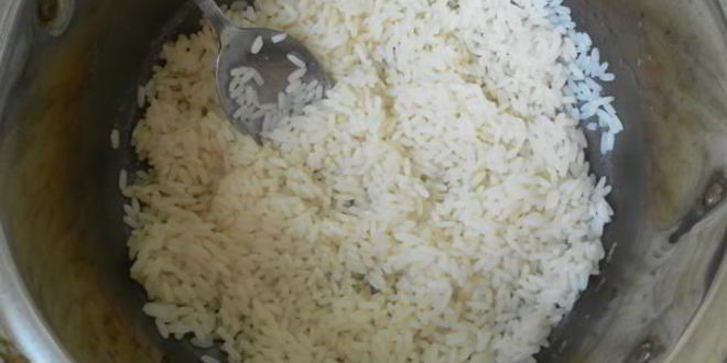 Рецепт мясных тефтелей с рисом и овощами в томатном соусе