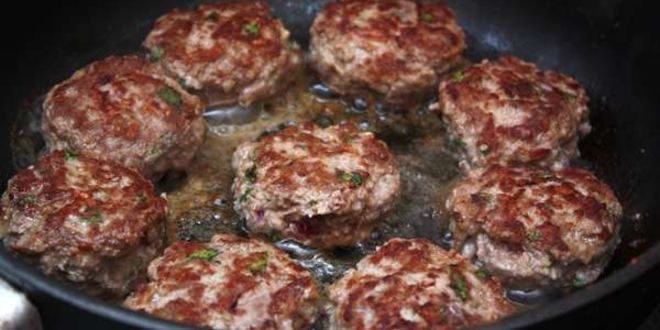 Рецепт мясных тефтелей в томатном соусе