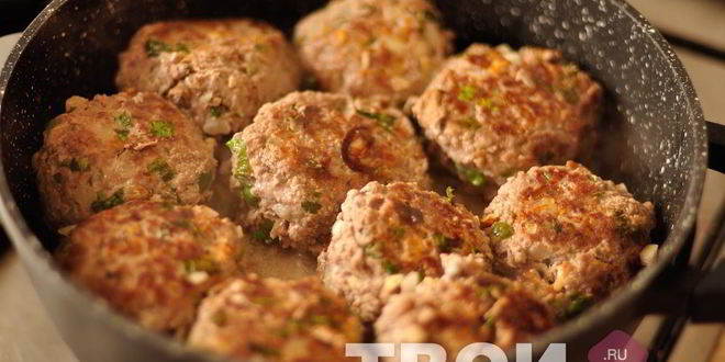 Рецепт тефтелей с сырной начинкой в томатном соусе