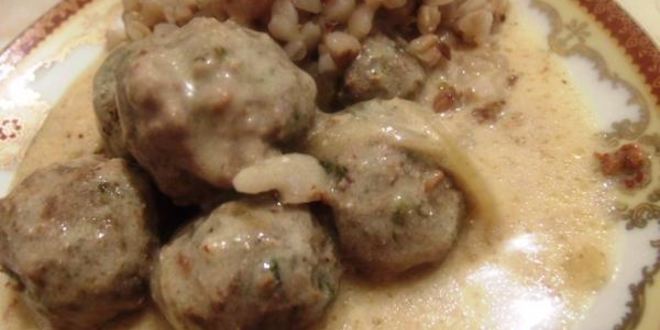 Рецепт тефтелей со сметанным соусом