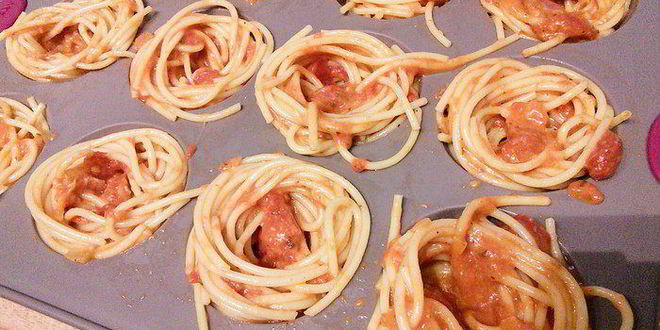 Рецепт тефтелей в гнездах из спагетти