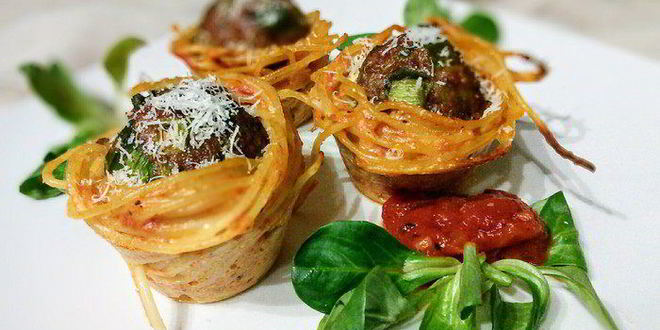 Рецепт тефтелей в гнездах из спагетти