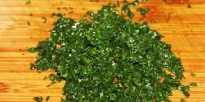 Рецепт томатных ньокков с базиликом и сметанным соусом