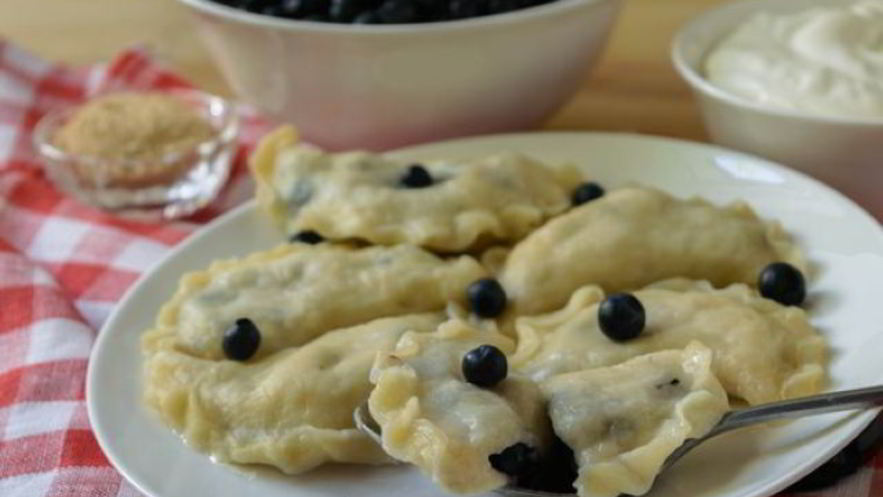 Рецепт вареников с черникой