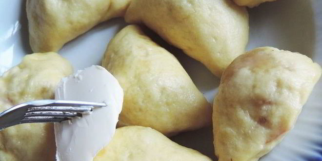 Рецепт вареников с клубникой на пару