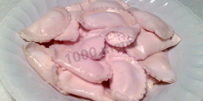 Рецепт вареников с медовой сметаной