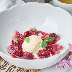 Рецепт Вареников вишневых с пломбиром