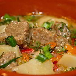 Рецепт Жаркого из говядины в горшочках