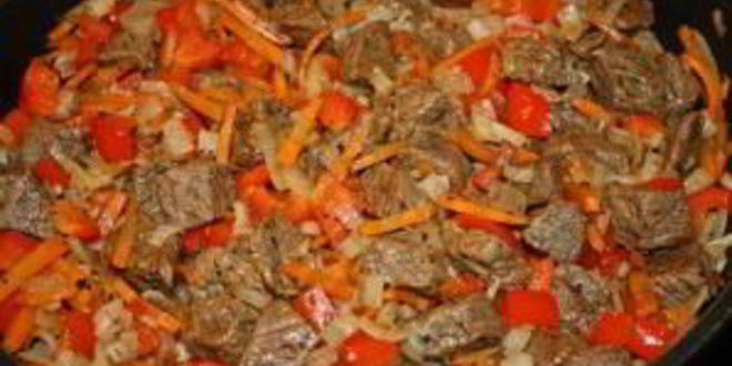 Рецепт жаркого из говядины в горшочках