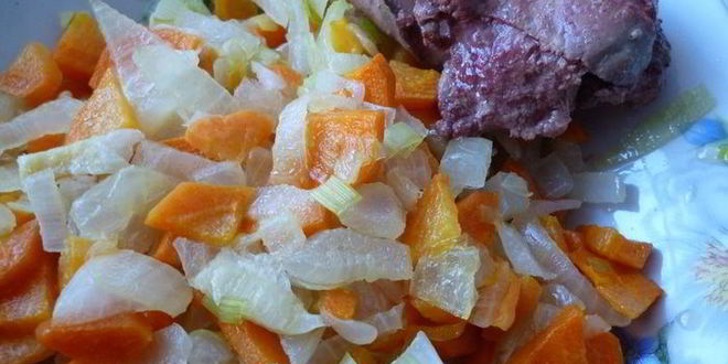 Рецепт жаркого из куриной печени в горшочках