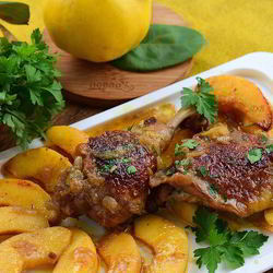 Рецепт Жаркого из курицы с айвой