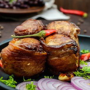 Рецепт Жаркого из свинины с тимьяном и беконом