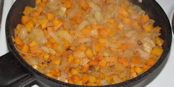 Рецепт жаркого в горшочках с белыми грибами и свининой