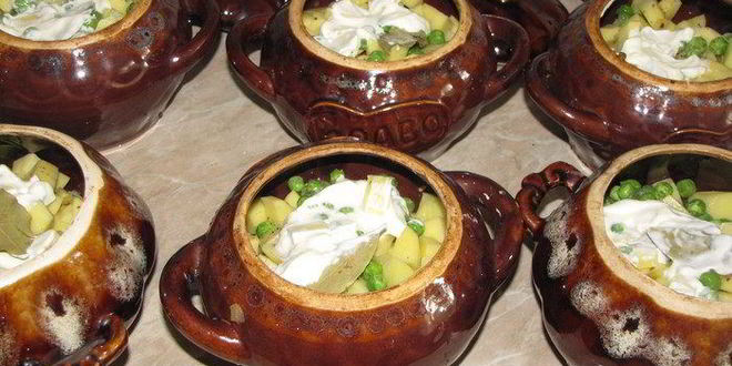 Рецепт жаркого в горшочках с белыми грибами и свининой