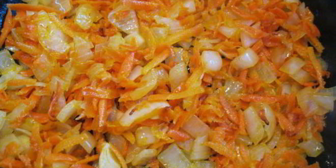 Рецепт жаркого в горшочках с котлетами