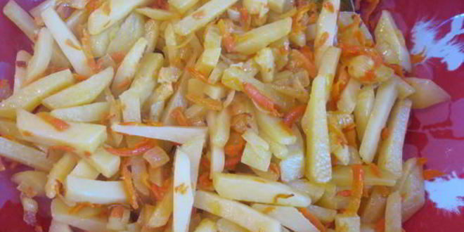 Рецепт жаркого в горшочках с котлетами