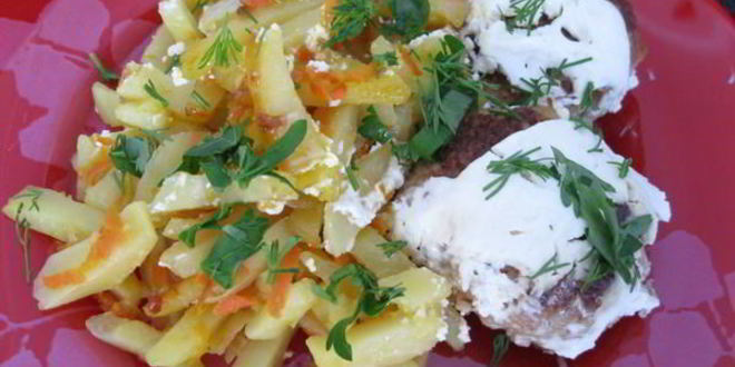 Рецепт жаркого в горшочках с котлетами