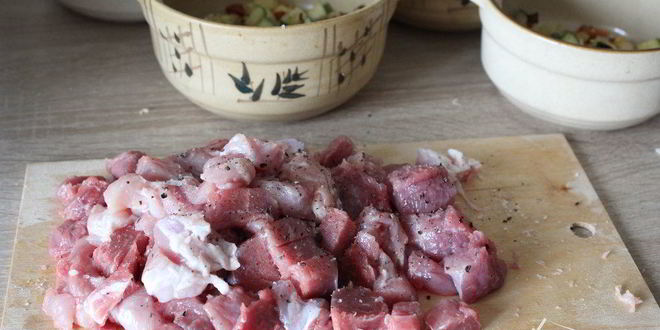 Рецепт жаркого в горшочках