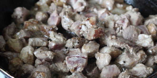 Рецепт жаркого в горшочках