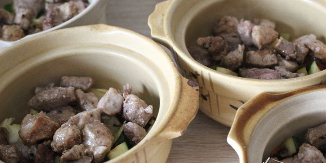 Рецепт жаркого в горшочках