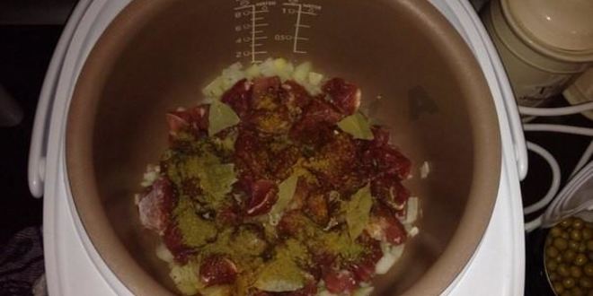 Рецепт жаркого в мультиварке из свинины по-сельски