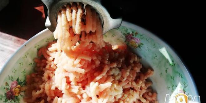 Рецепт куриных зраз с сухофруктами и апельсиновым соусом