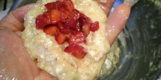 Рецепт мясных зраз с клубникой и сыром фета