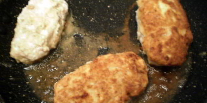 Рецепт мясных зраз с клубникой и сыром фета