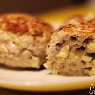 Рецепт Мясных зраз с сыром и яйцом