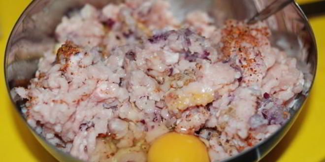 Рецепт мясных зраз с сыром и яйцом