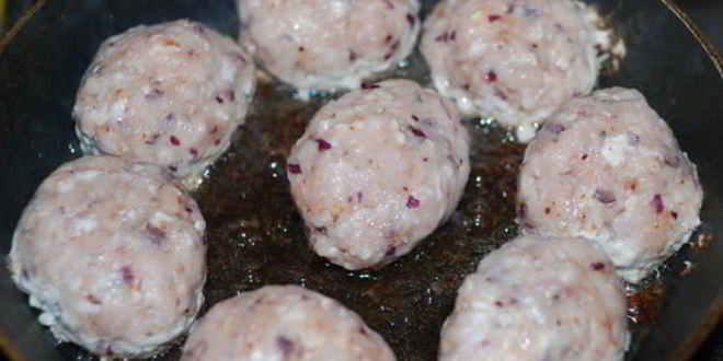 Рецепт мясных зраз с сыром и яйцом