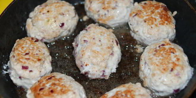 Рецепт мясных зраз с сыром и яйцом