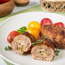 Рецепт Свиных зраз с солеными огурцами