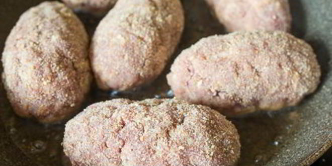 Рецепт свиных зраз с солеными огурцами