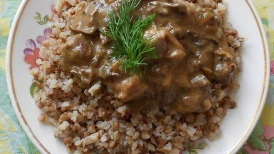 Рецепт гречки с мясом и грибами