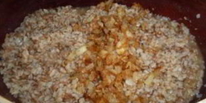 Рецепт гречки с тушенкой на сковороде