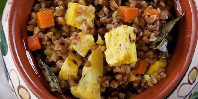 Рецепт гречневой каши с овощами и сыром