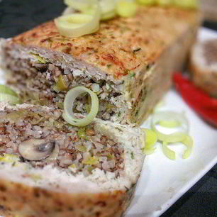 Рецепт Гречневой каши с шампиньонами в мясном хлебце