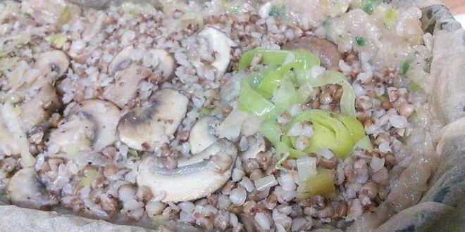 Рецепт гречневой каши с шампиньонами в мясном хлебце