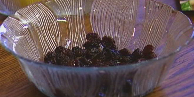 Рецепт кукурузной каши с грушей, изюмом и клюквой