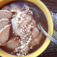 Рецепт Грушевой манной каши с имбирем, пряничной крошкой и коричным соусом