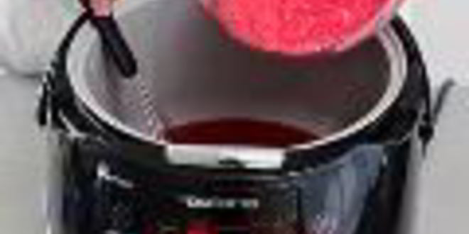 Рецепт манной каши на клюквенном соке в мультиварке