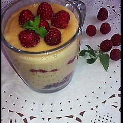 Рецепт Манной каши на ряженом молоке с малиной