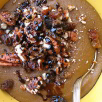 Рецепт Манной каши с пеканом, изюмом и патокой