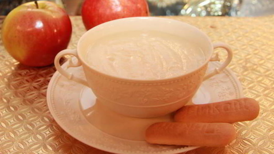 Рецепт манной каши с яблоком