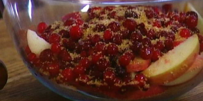 Рецепт овсянки с яблоками, клюквой и орехами пекан