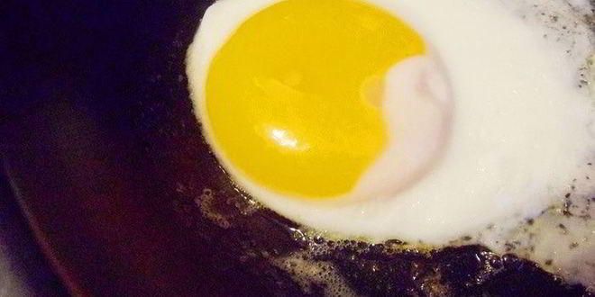 Рецепт пикантной овсянки с беконом и сыром