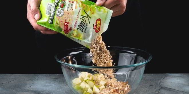 Рецепт запеченной овсяной каши с яблоками и орехами