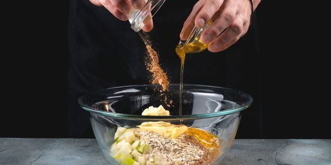 Рецепт запеченной овсяной каши с яблоками и орехами