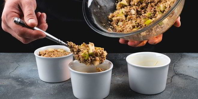 Рецепт запеченной овсяной каши с яблоками и орехами